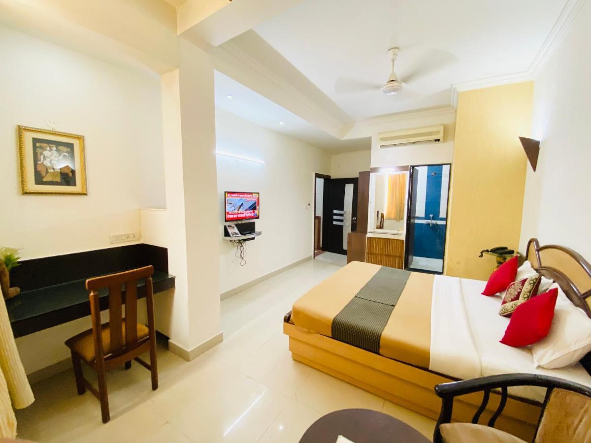 Hotel The Galaxy Jabalpur Eksteriør billede