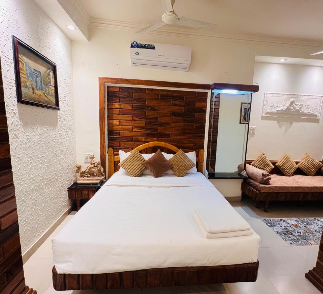 Hotel The Galaxy Jabalpur Eksteriør billede